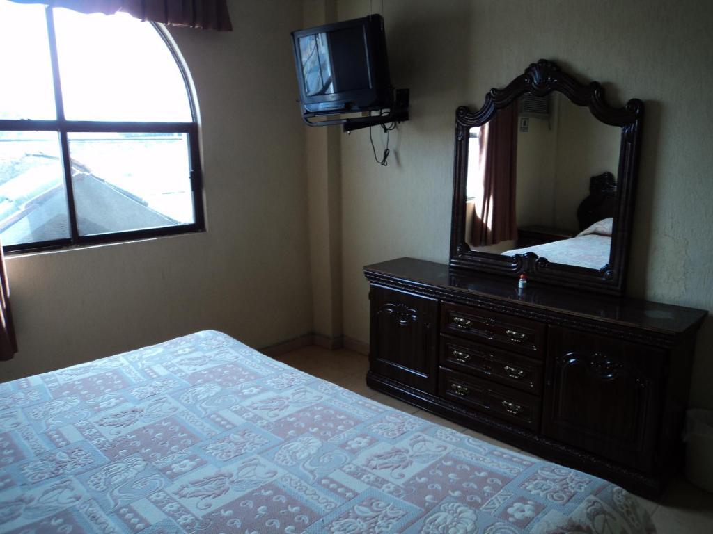 Hotel Mario'S Inn ราโมส อริซเป ภายนอก รูปภาพ